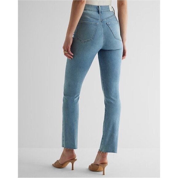 NWOT Express Super High Rise Skinny Jeans Light Wash 2 - Picture 2 of 8